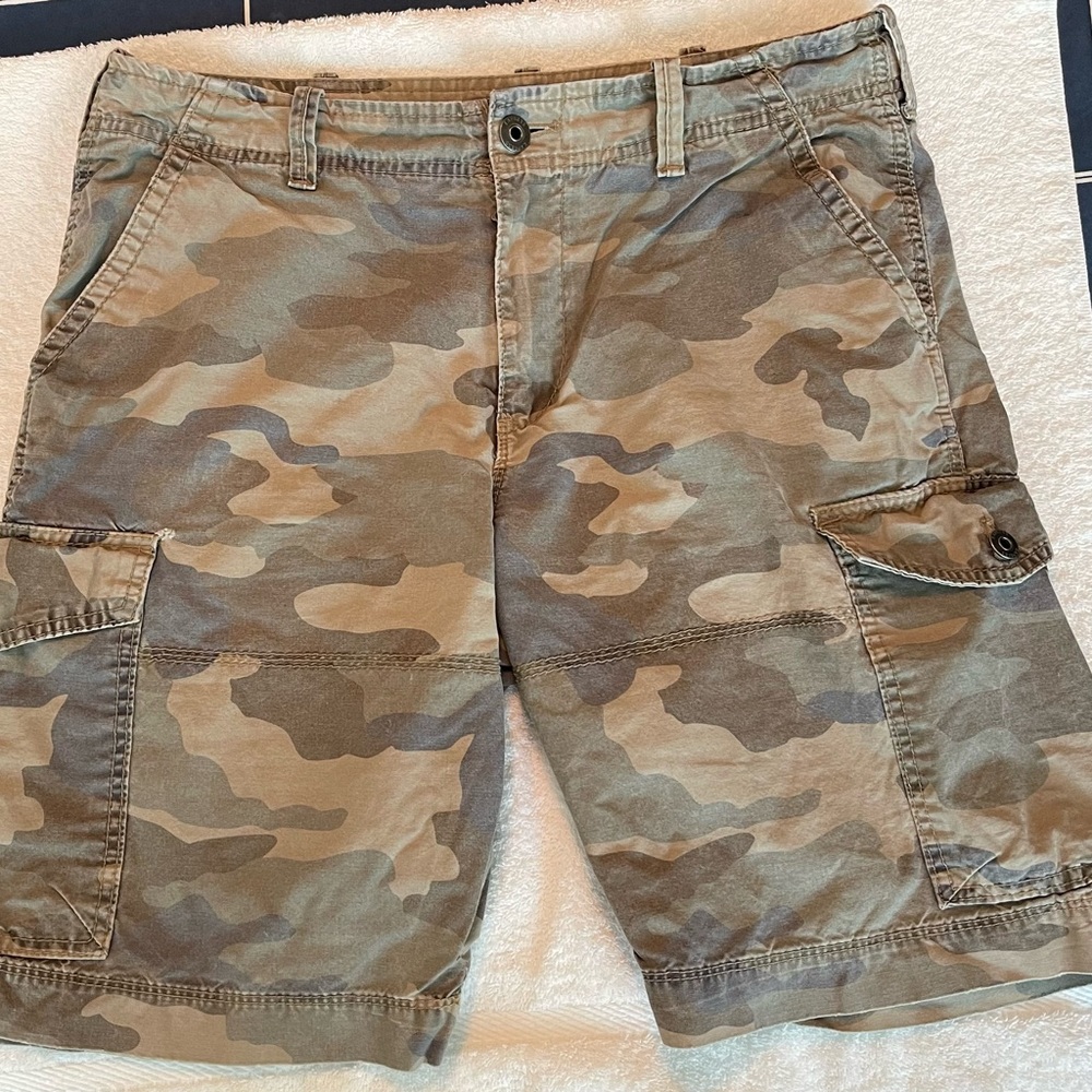 Men’s express camouflage shorts